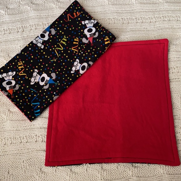 Celebration Puppy Cloth Dinner Napkins, set of 6 - Picture 2 of 3